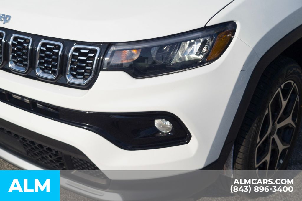 Used 2025 White Jeep Limited image 11