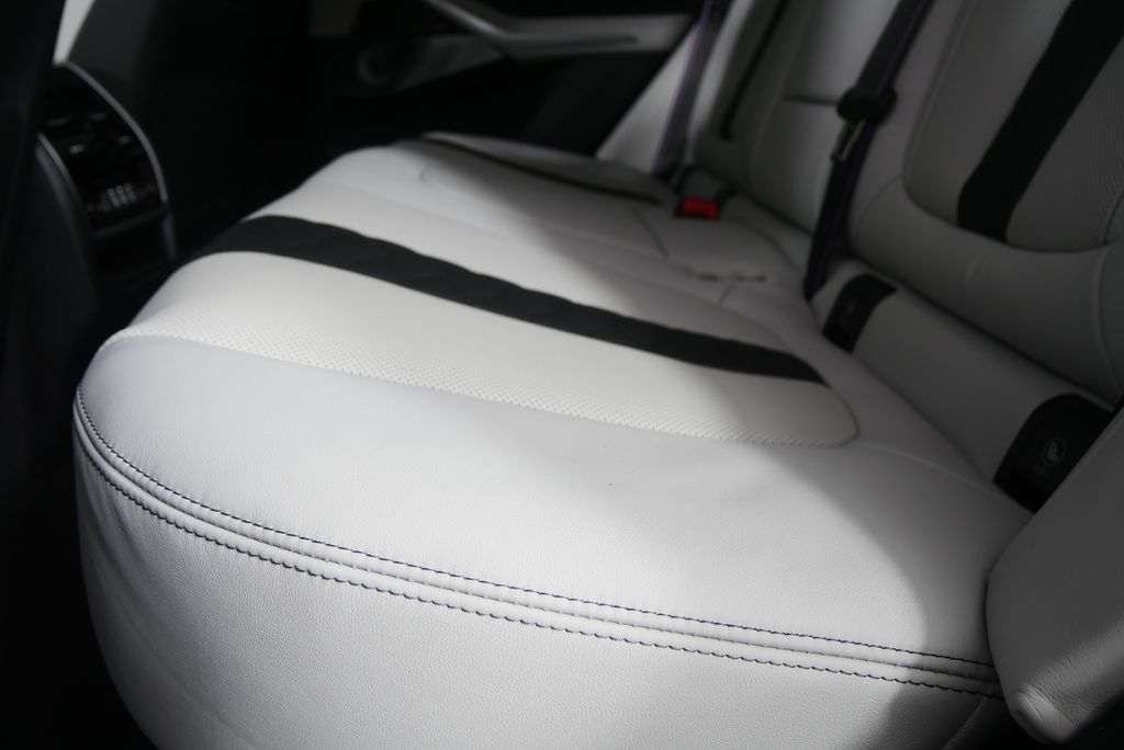 Thumbnail: 2026 BMW X5 - 15