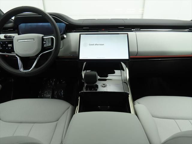 Thumbnail: 2026 Land Rover Range Rover Sport - 14