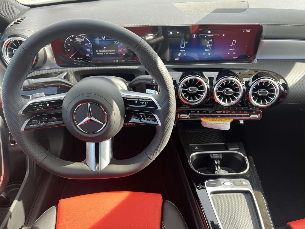 2025 Mercedes-Benz CLA 250 8