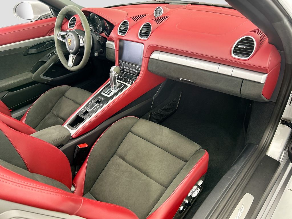 Thumbnail: 2021 Porsche  - 15
