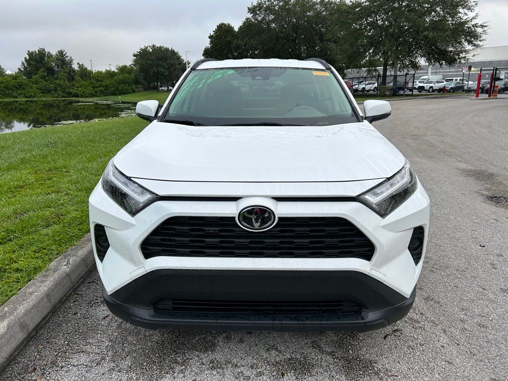 Thumbnail: 2025 Toyota RAV4 - 8