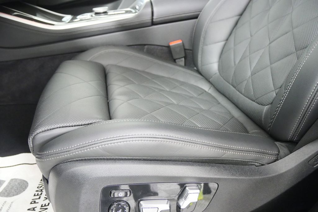 Thumbnail: 2025 BMW X5 - 10