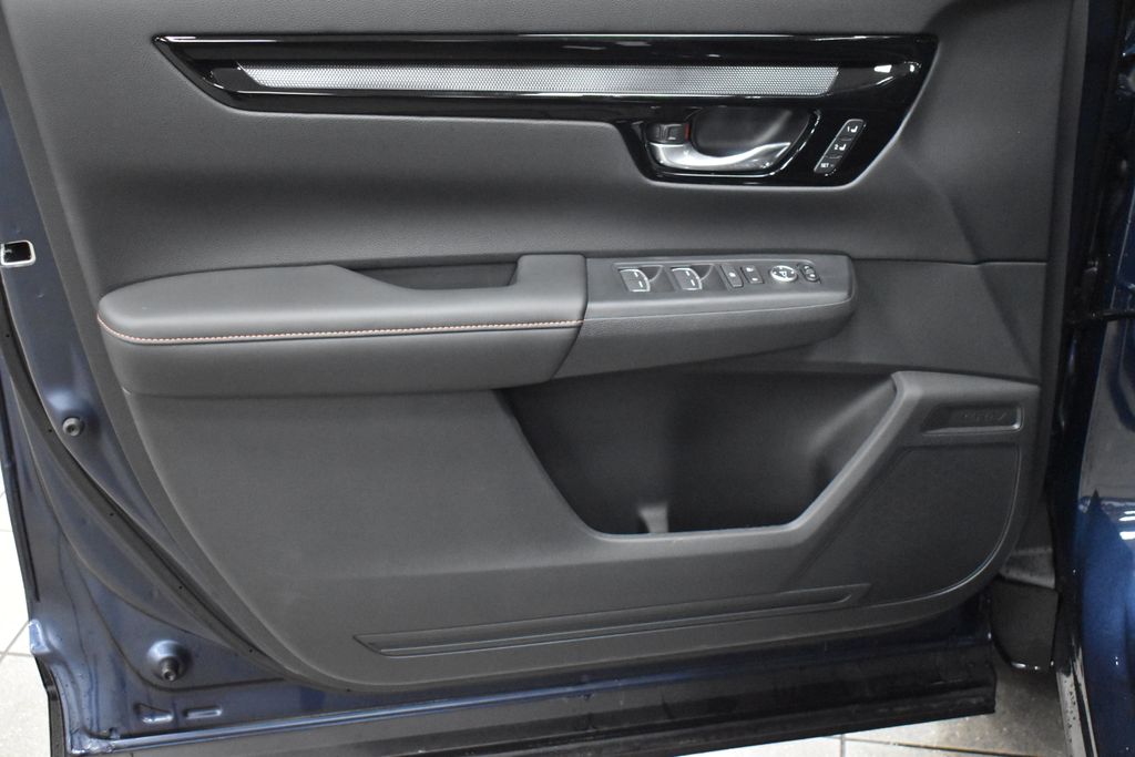 2025 Honda CR-V Sport Touring 8