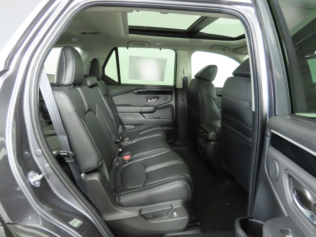 2025 Honda Pilot Touring 22