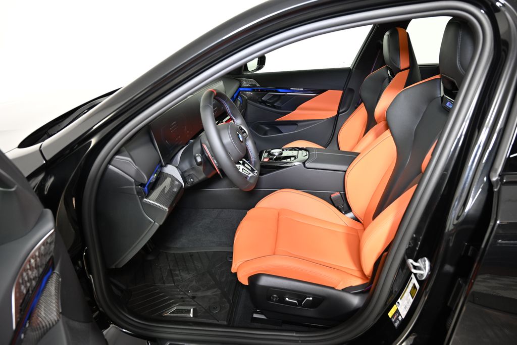 Thumbnail: 2026 BMW M5 - 14