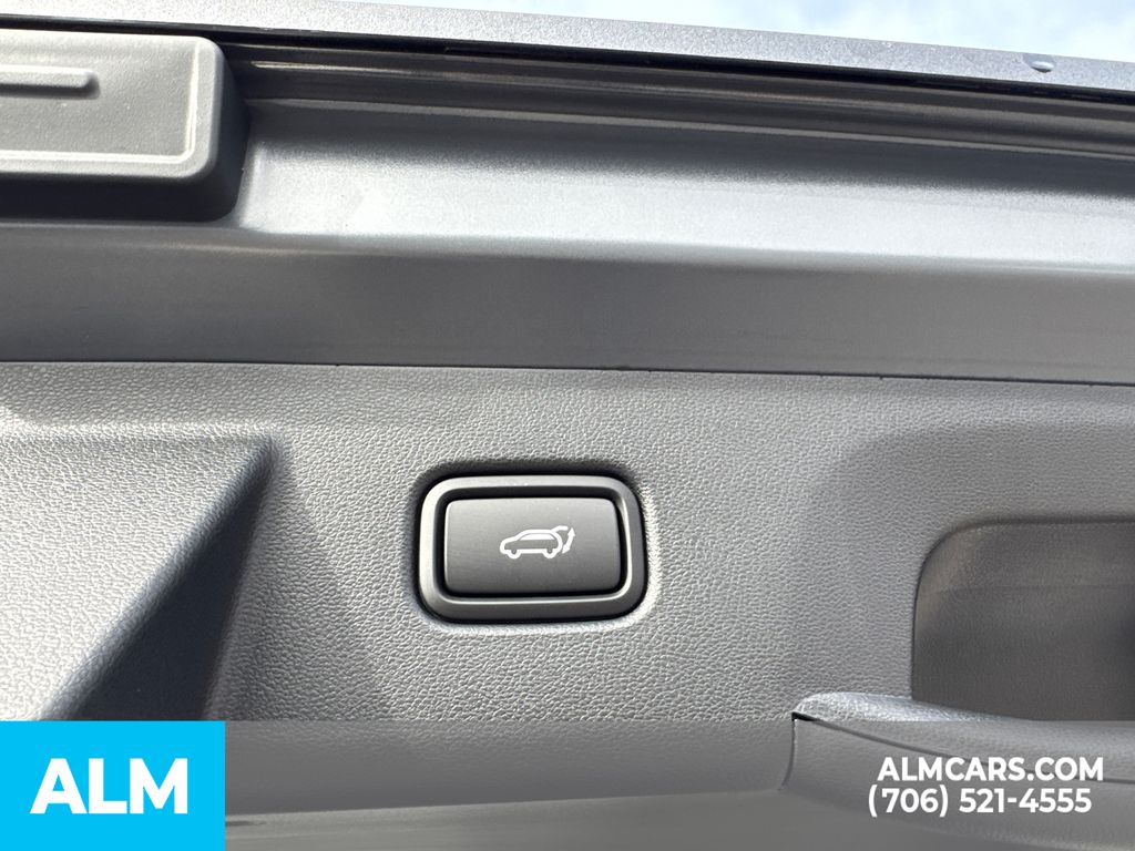 Used 2026 Gray Hyundai SEL Premium image 18