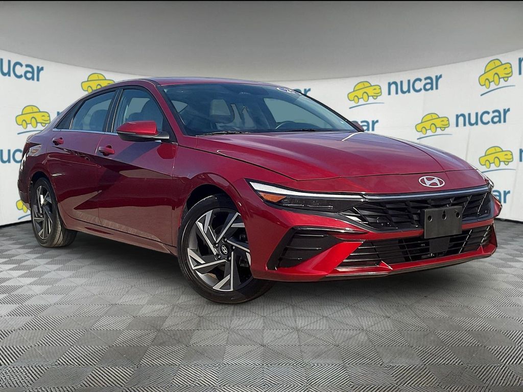 2025 Hyundai Elantra — photo 1