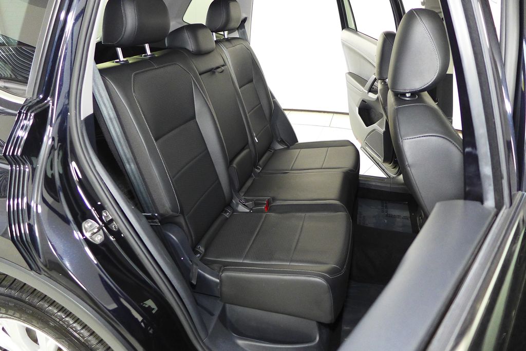 Thumbnail: 2018 Volkswagen Tiguan - 19