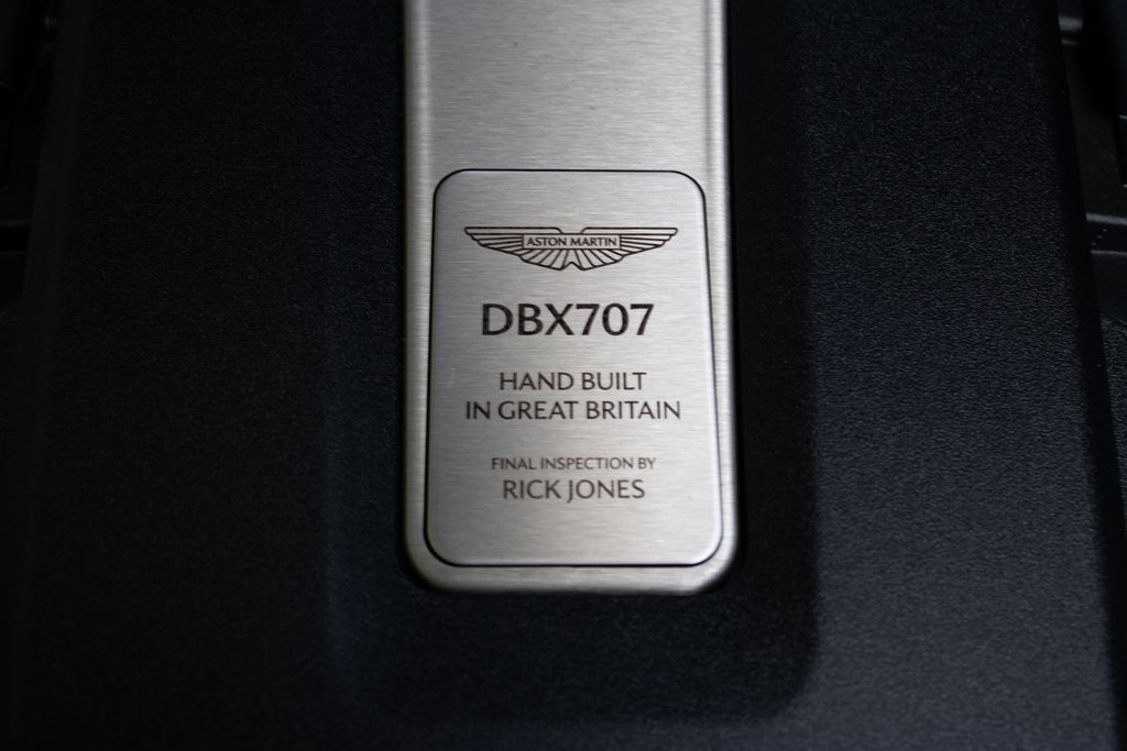 2025 Aston Martin DBX 707 - Photo 23