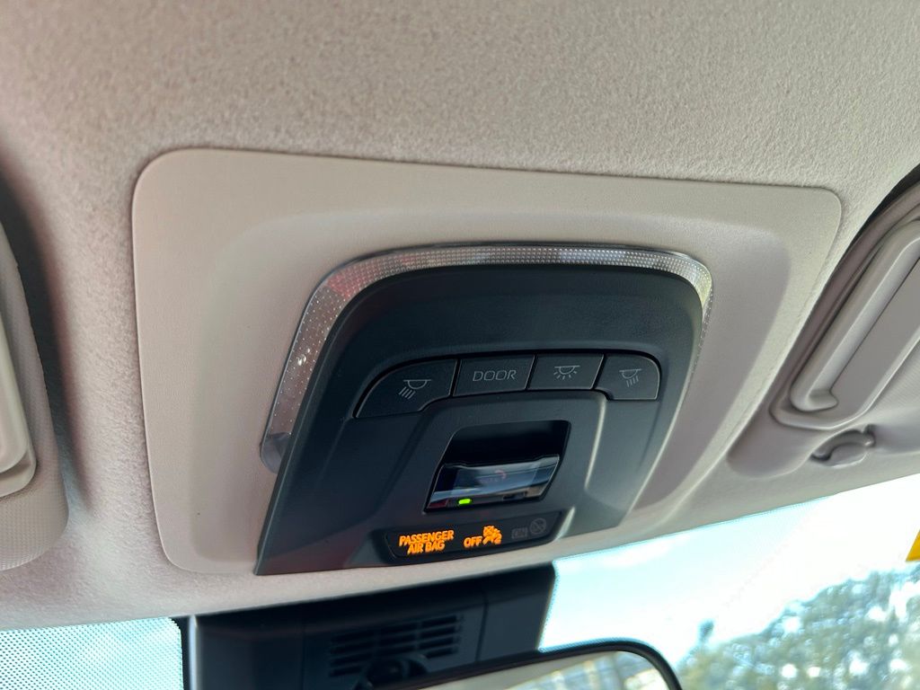 Thumbnail: 2025 Toyota Corolla - 27