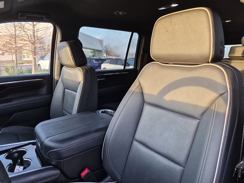 Used Car 2025 Chevrolet Suburban  Premier For Sale Under $70,000 In Austin, Texas