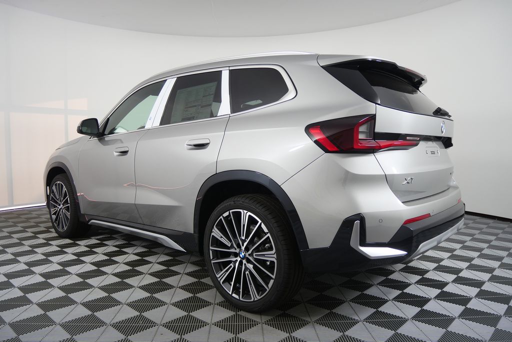 Thumbnail: 2026 BMW X1 - 5