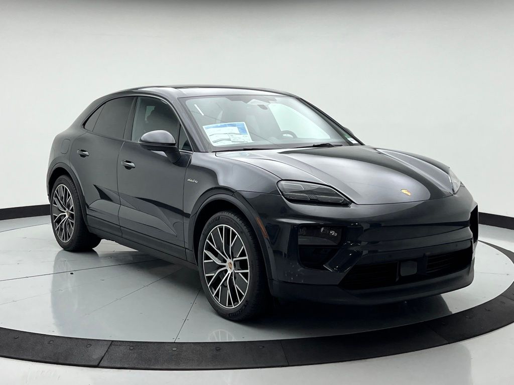 Thumbnail: 2025 Porsche Macan - 7