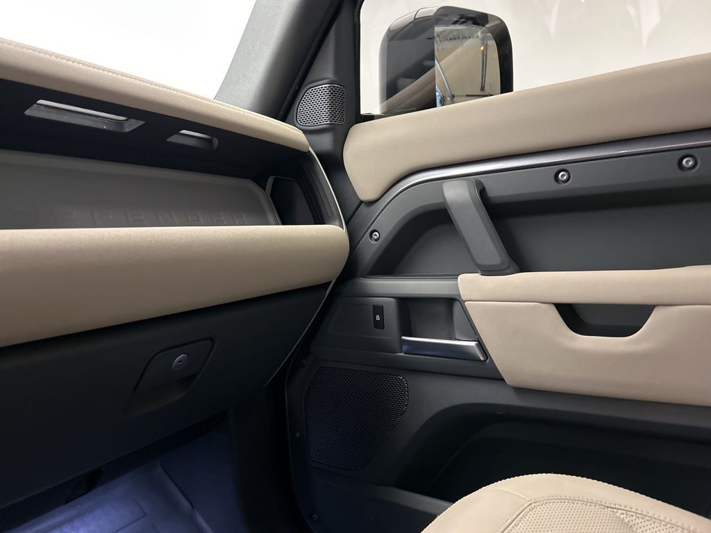 Thumbnail: 2021 Land Rover Defender - 21