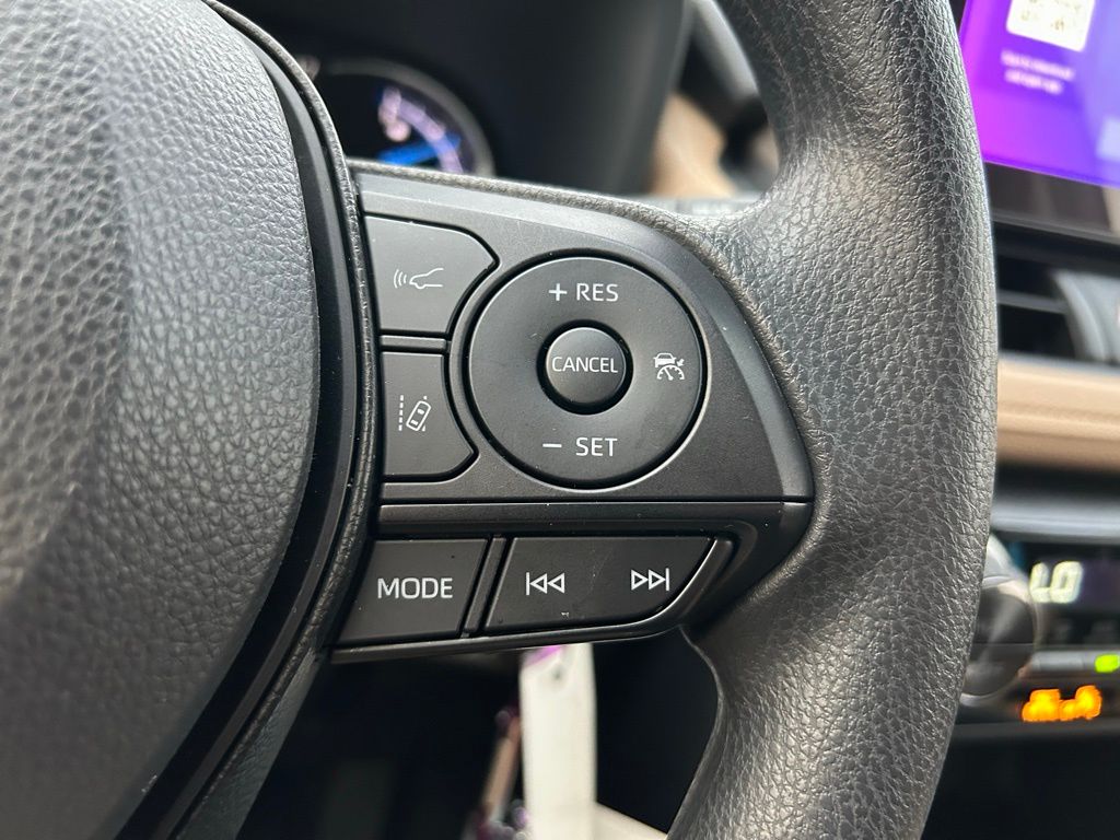 Thumbnail: 2025 Toyota RAV4 - 18