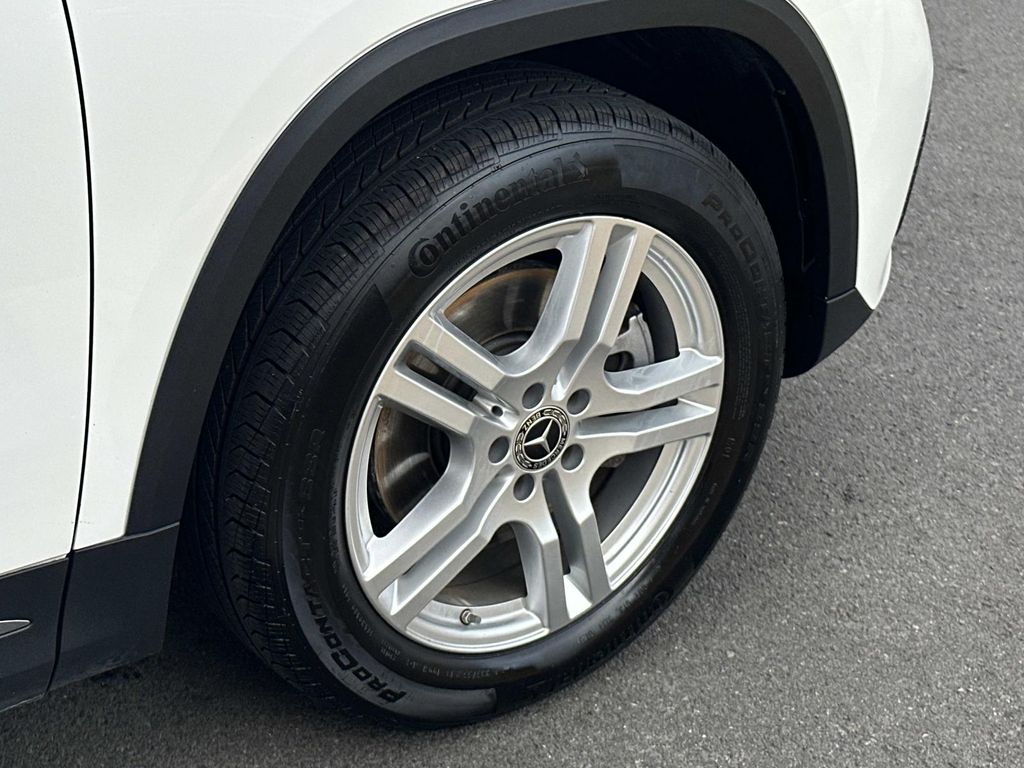 Thumbnail: 2023 Mercedes-Benz GLA - 18