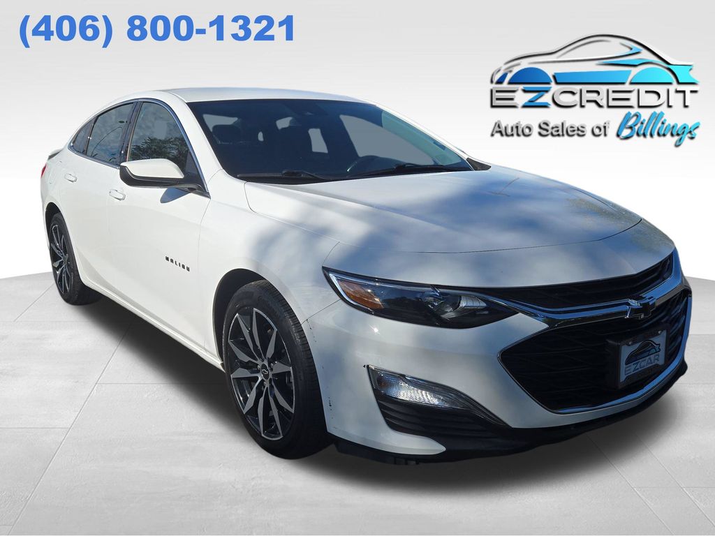 White 2022 Chevrolet Malibu Sedan Front-Wheel Drive Continuously Variable Transmission