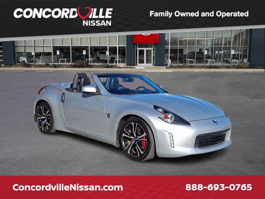 2018 Nissan 370Z Roadster Touring Sport