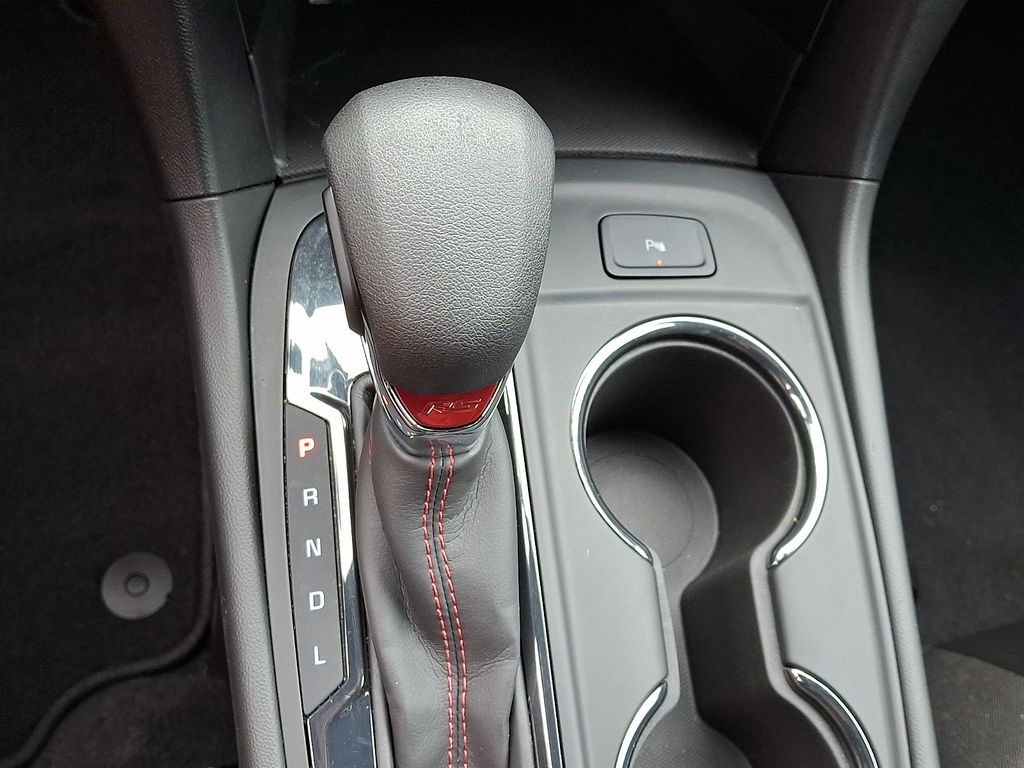 2023 Chevrolet Equinox RS White at John Sisson Motors
