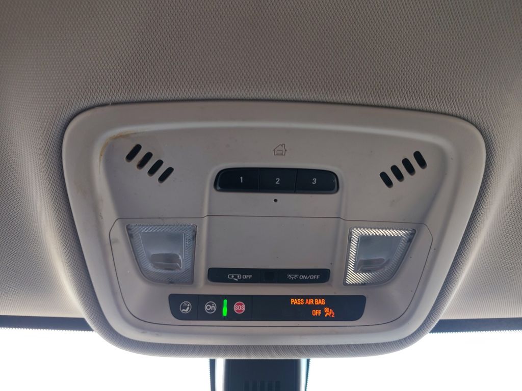 Used Car 2021 Chevrolet Traverse  Lt For Sale Under $20,000 In Austin, Texas