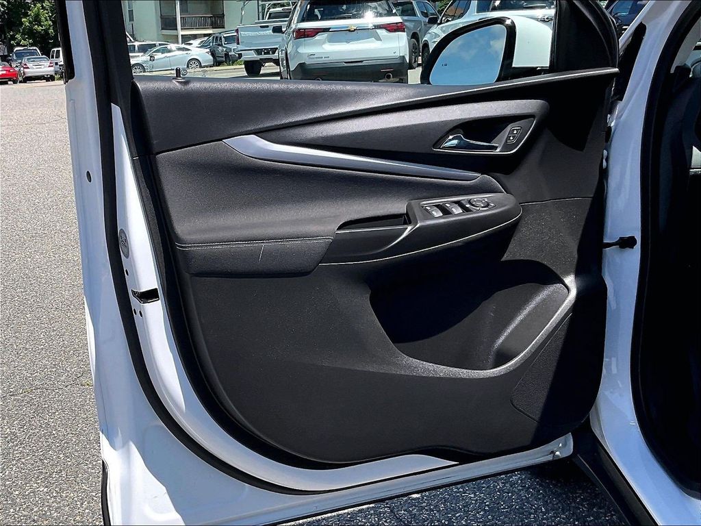 2023 Chevrolet Bolt EUV — photo 9