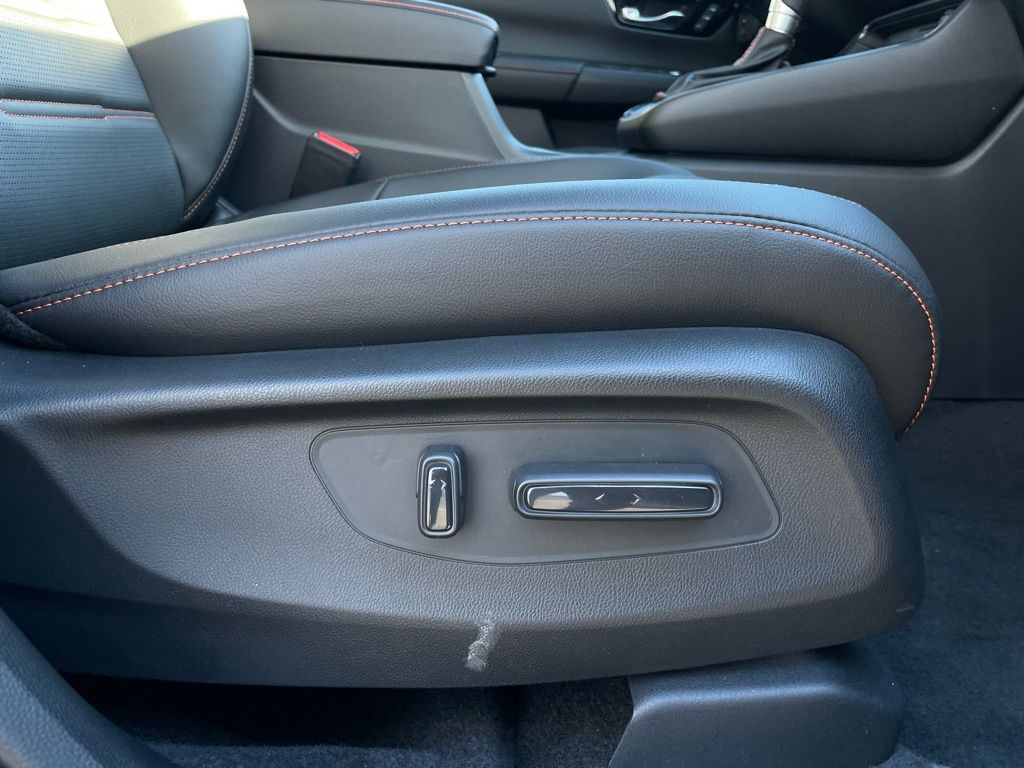 2025 Honda CR-V Sport Touring 32