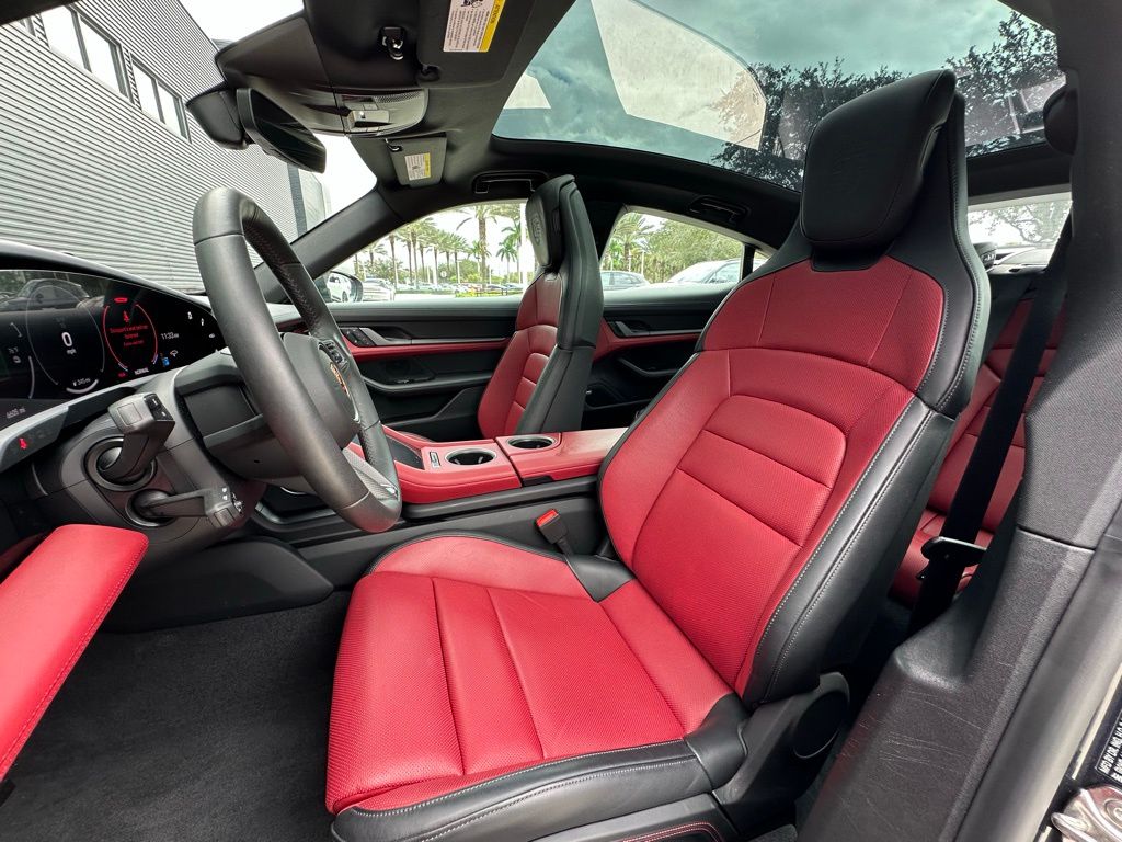 Thumbnail: 2025 Porsche Taycan - 5