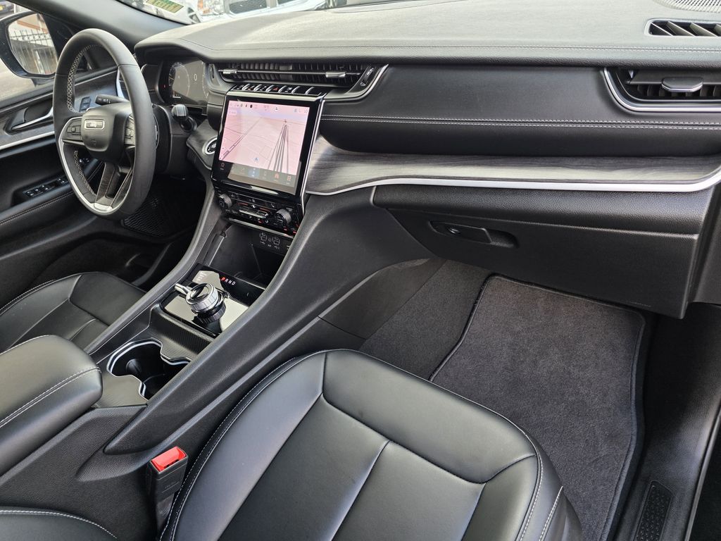 2025 Jeep Grand Cherokee Limited - 11