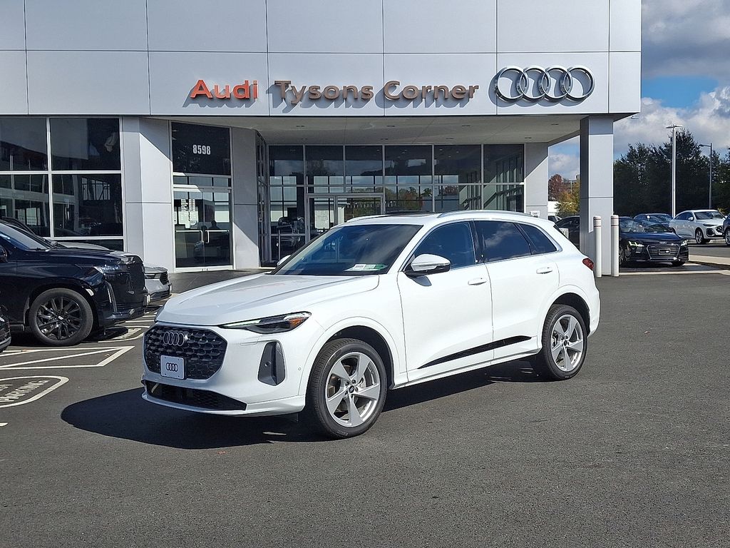 Thumbnail: 2025 Audi Q5 - 1