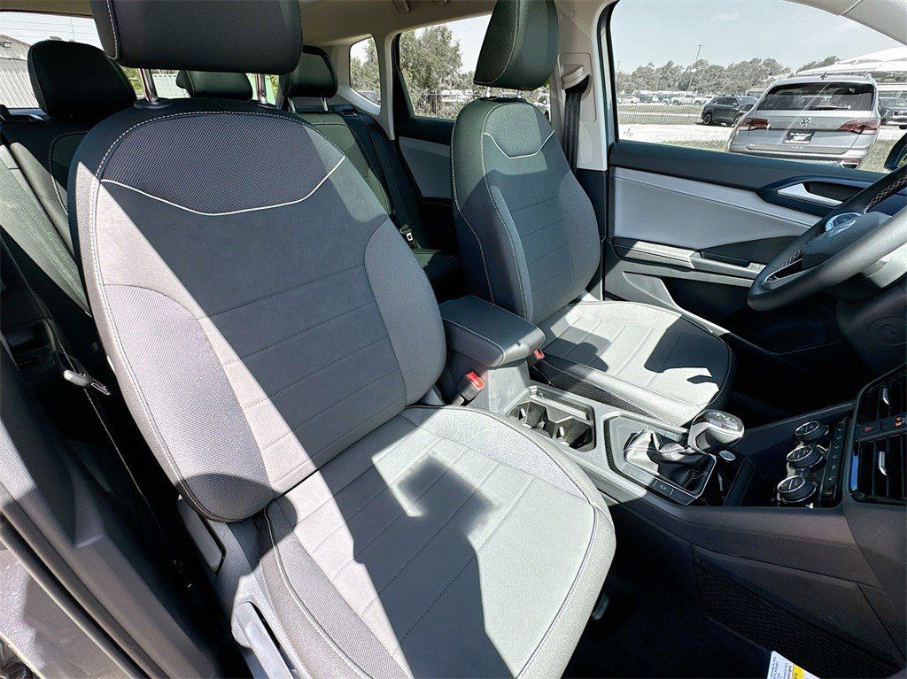 New 2024 Gray Volkswagen 1.5T SE image 31