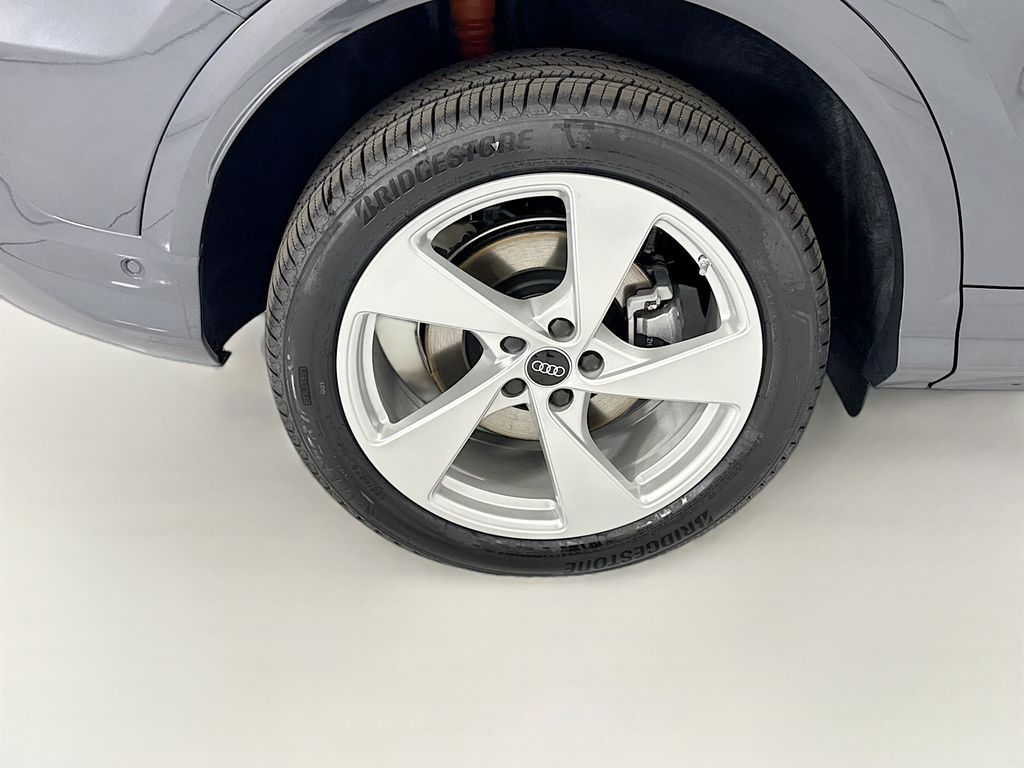 Thumbnail: 2026 Audi Q5 - 32