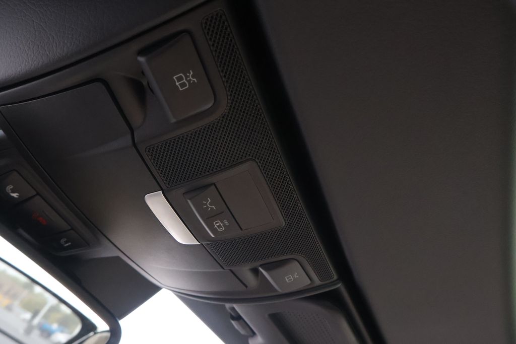 Thumbnail: 2016 Mercedes-Benz SLK - 32