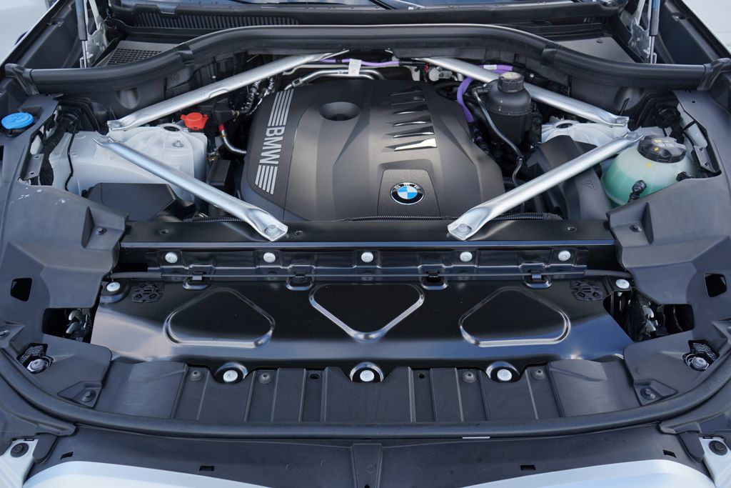 Thumbnail: 2026 BMW X5 - 17