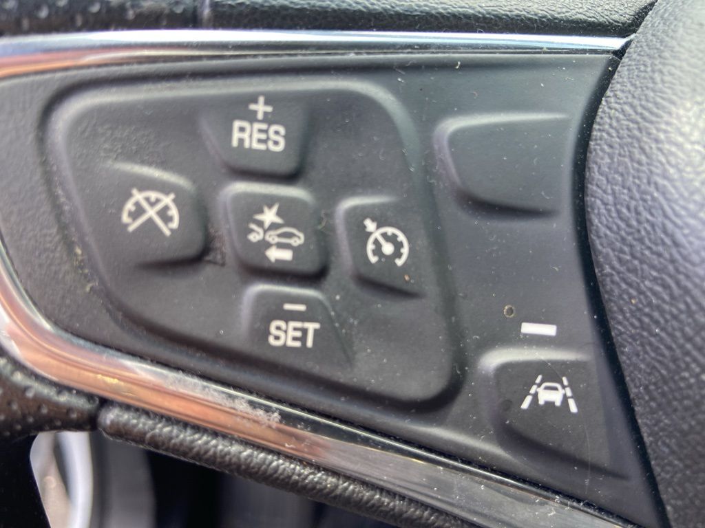 Thumbnail: 2020 Chevrolet Equinox - 15