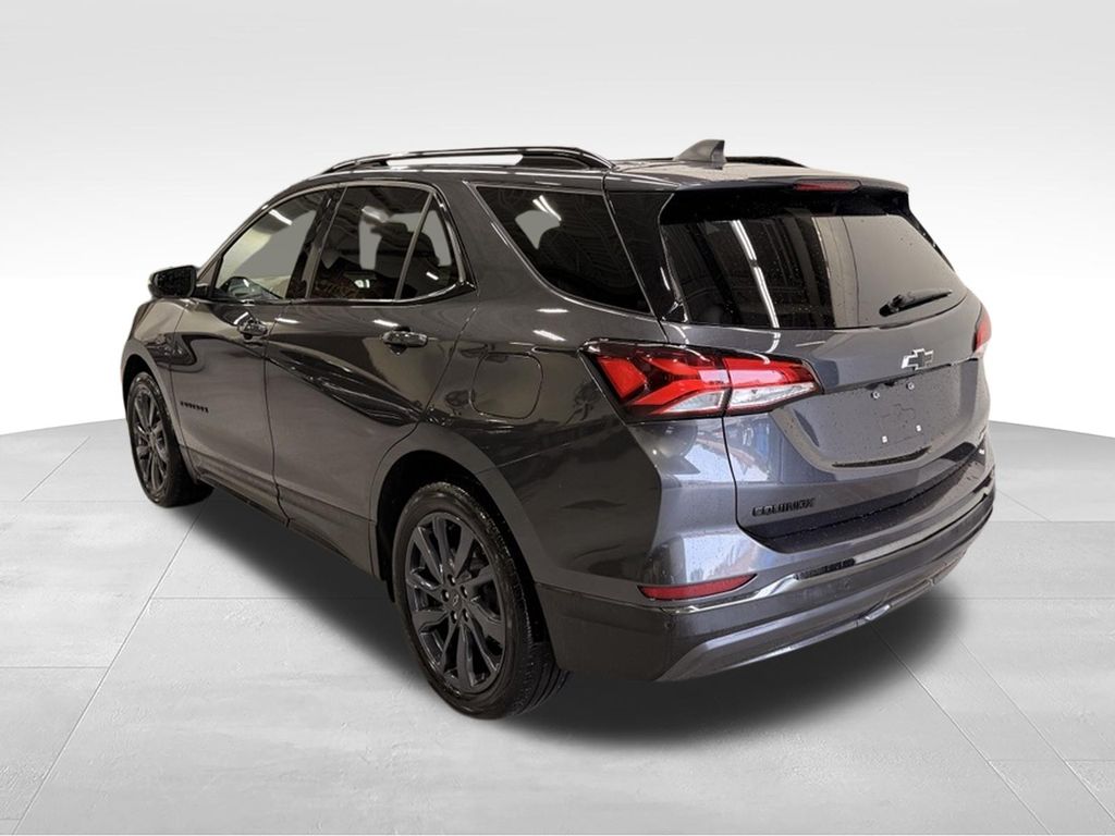 Thumbnail: 2022 Chevrolet Equinox - 3
