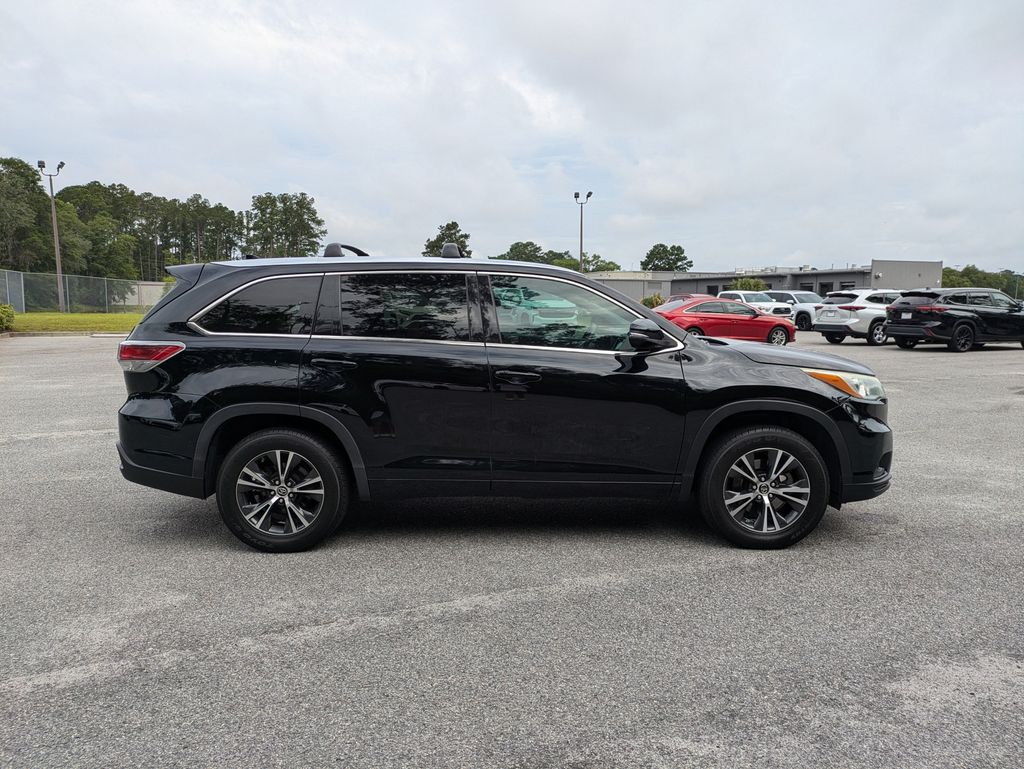 Used 2016 Toyota Highlander SUV