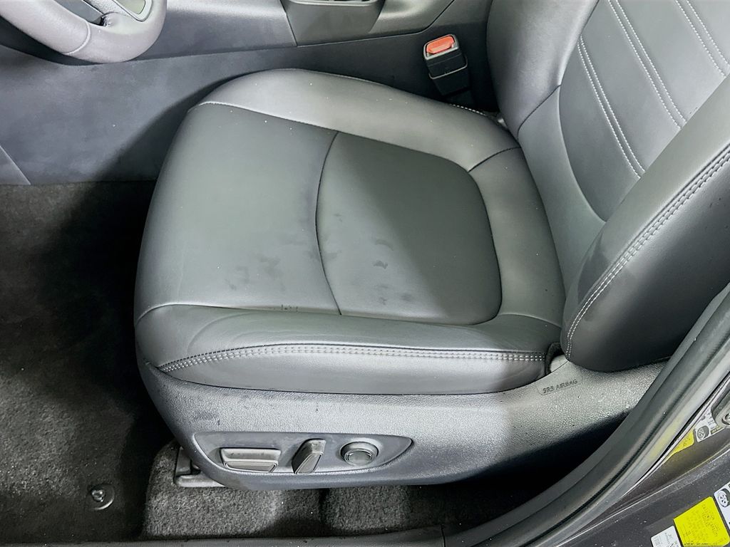 Thumbnail: 2024 Toyota RAV4 - 20