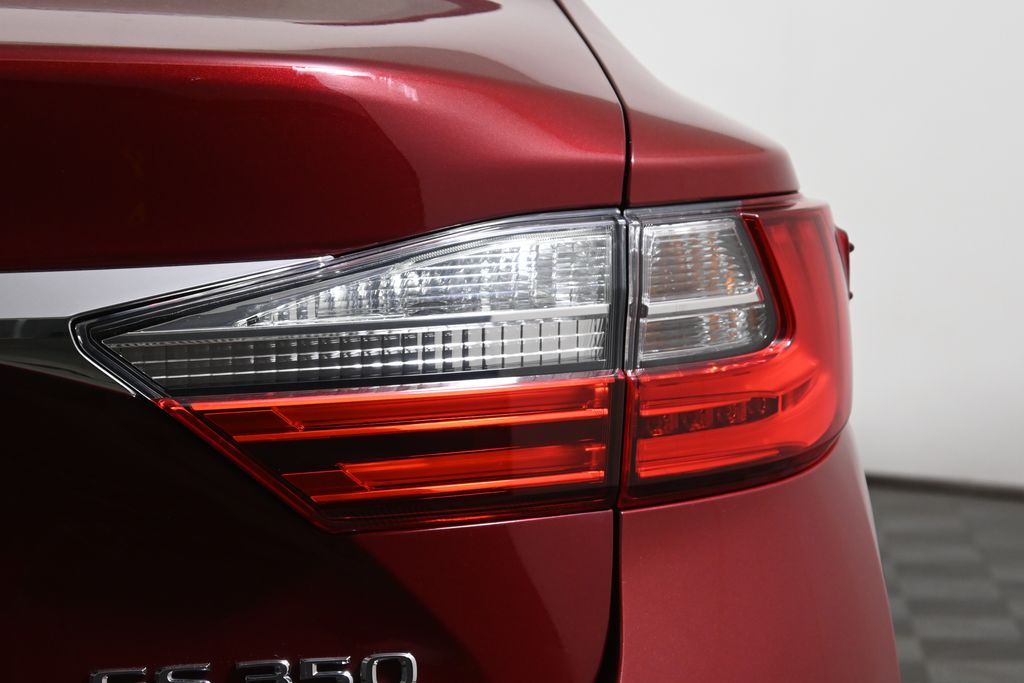 Thumbnail: 2017 Lexus ES - 13