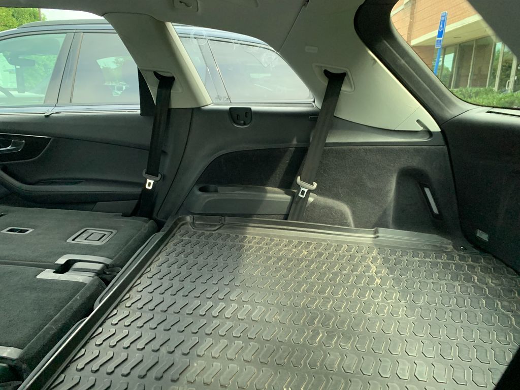 Thumbnail: 2023 Audi Q7 - 12
