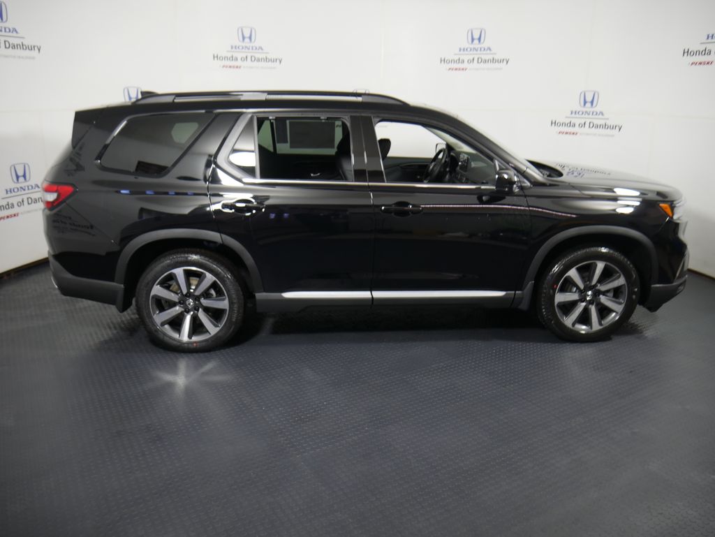 2025 Honda Pilot Touring 3