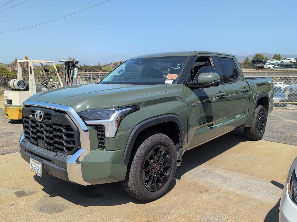  2023 Toyota Tundra SR5 CrewMax Cab 4WD   