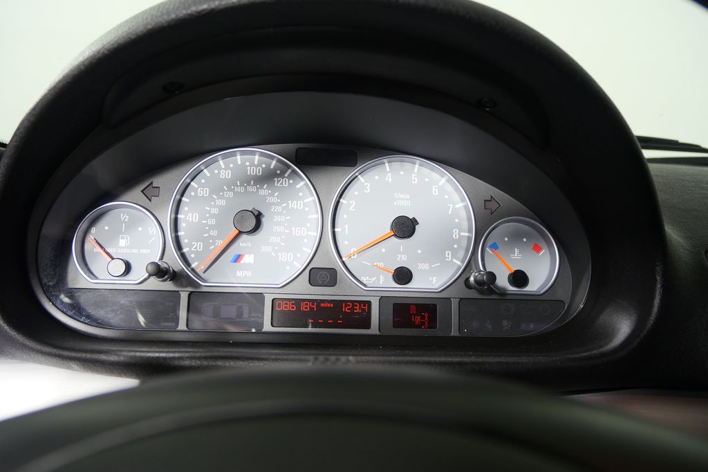 Thumbnail: 2004 BMW M3 - 18
