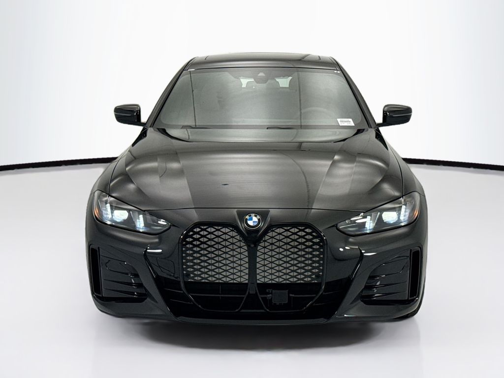 Thumbnail: 2026 BMW i4 - 2