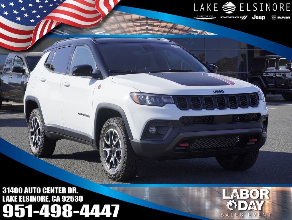 Bright White Clearcoat 2026 Jeep Compass SUV / Crossover Four-Wheel Drive 8-Speed Automatic