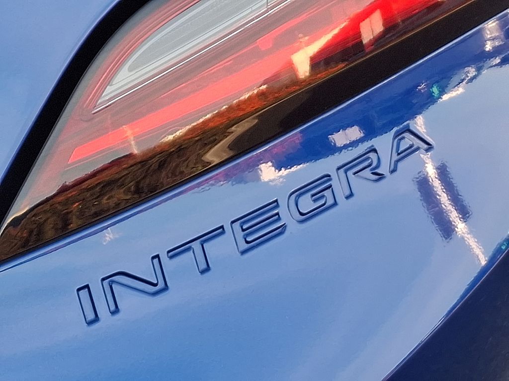 Thumbnail: 2025 Acura Integra - 30
