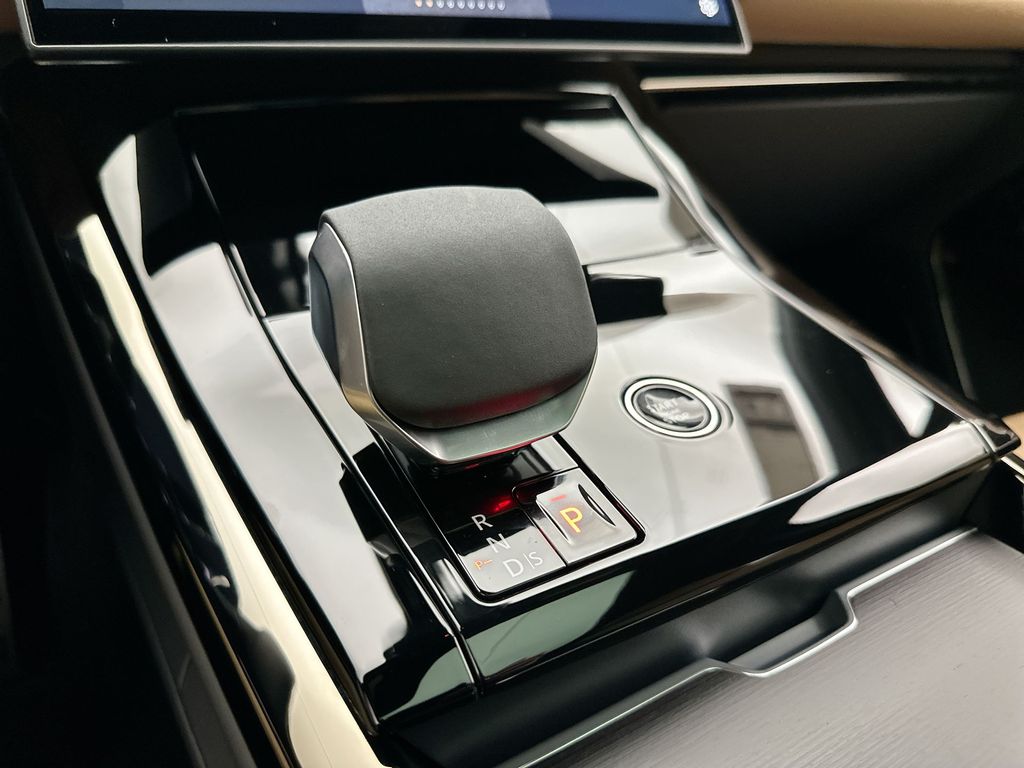 Thumbnail: 2027 Land Rover Range Rover Sport - 12