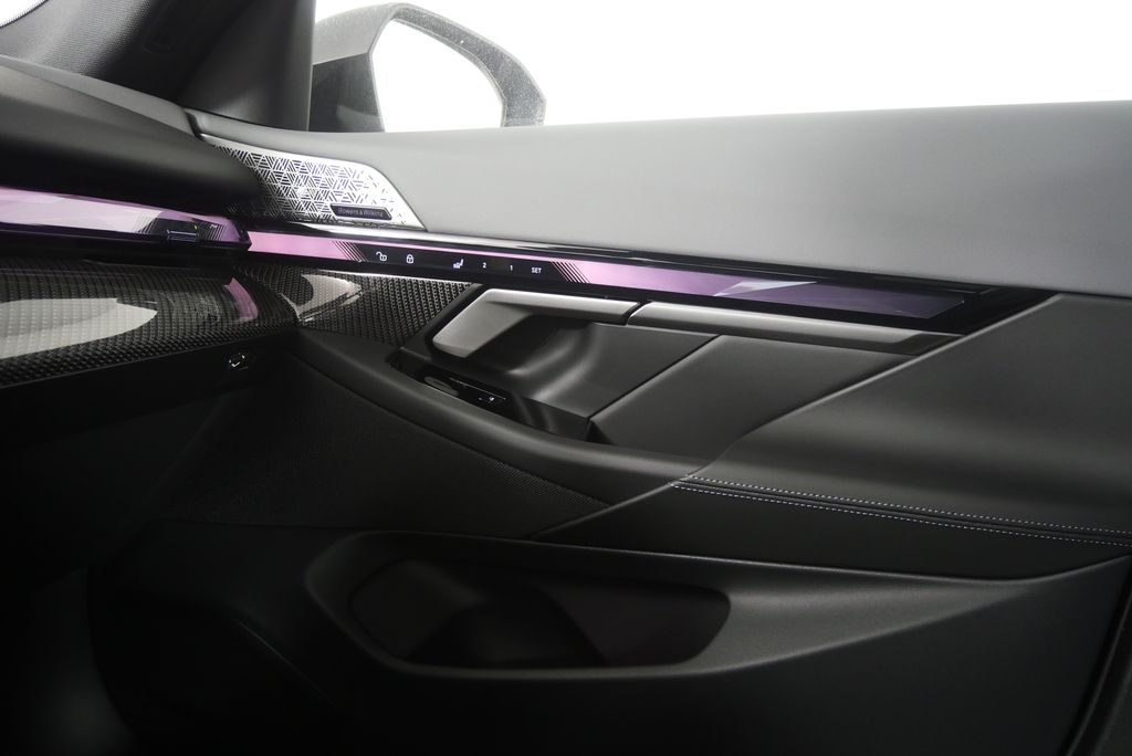 Thumbnail: 2027 BMW 5 Series - 24