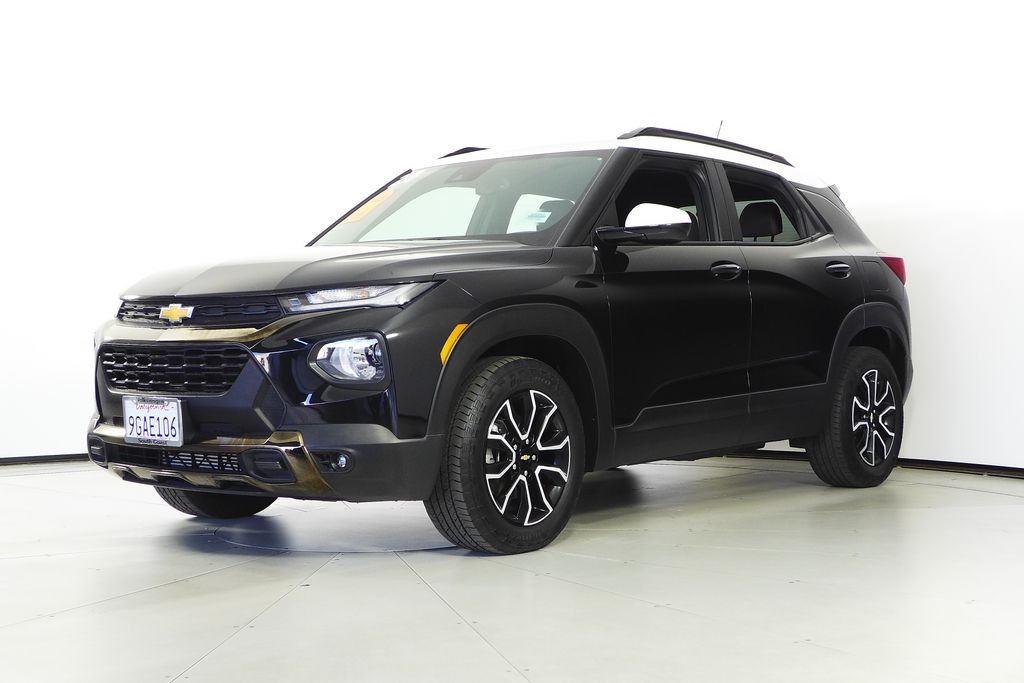 Thumbnail: 2023 Chevrolet TrailBlazer - 2