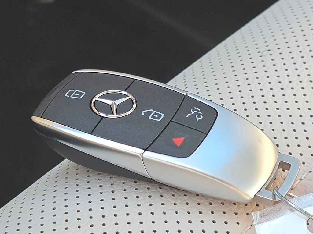 New 2026 White Mercedes-Benz GLE 350 image 39